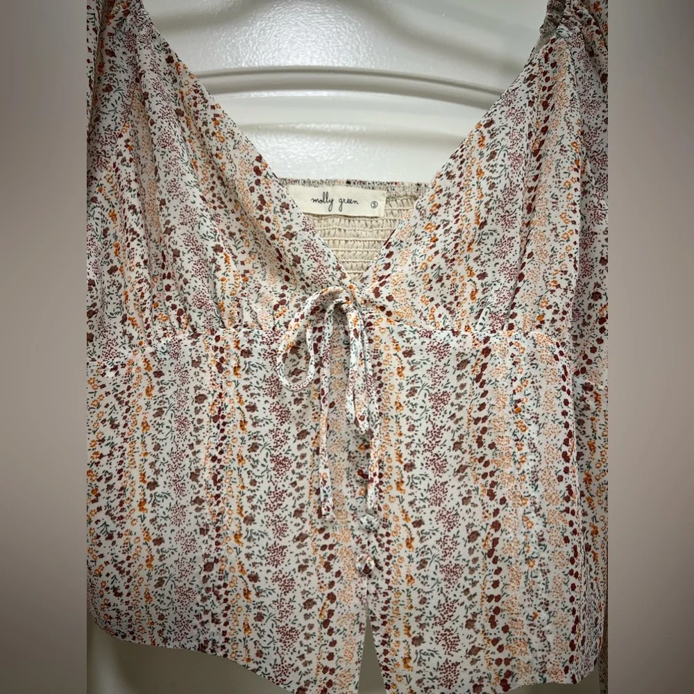 Molly Green Floral Crop Top - Picture 4 of 10